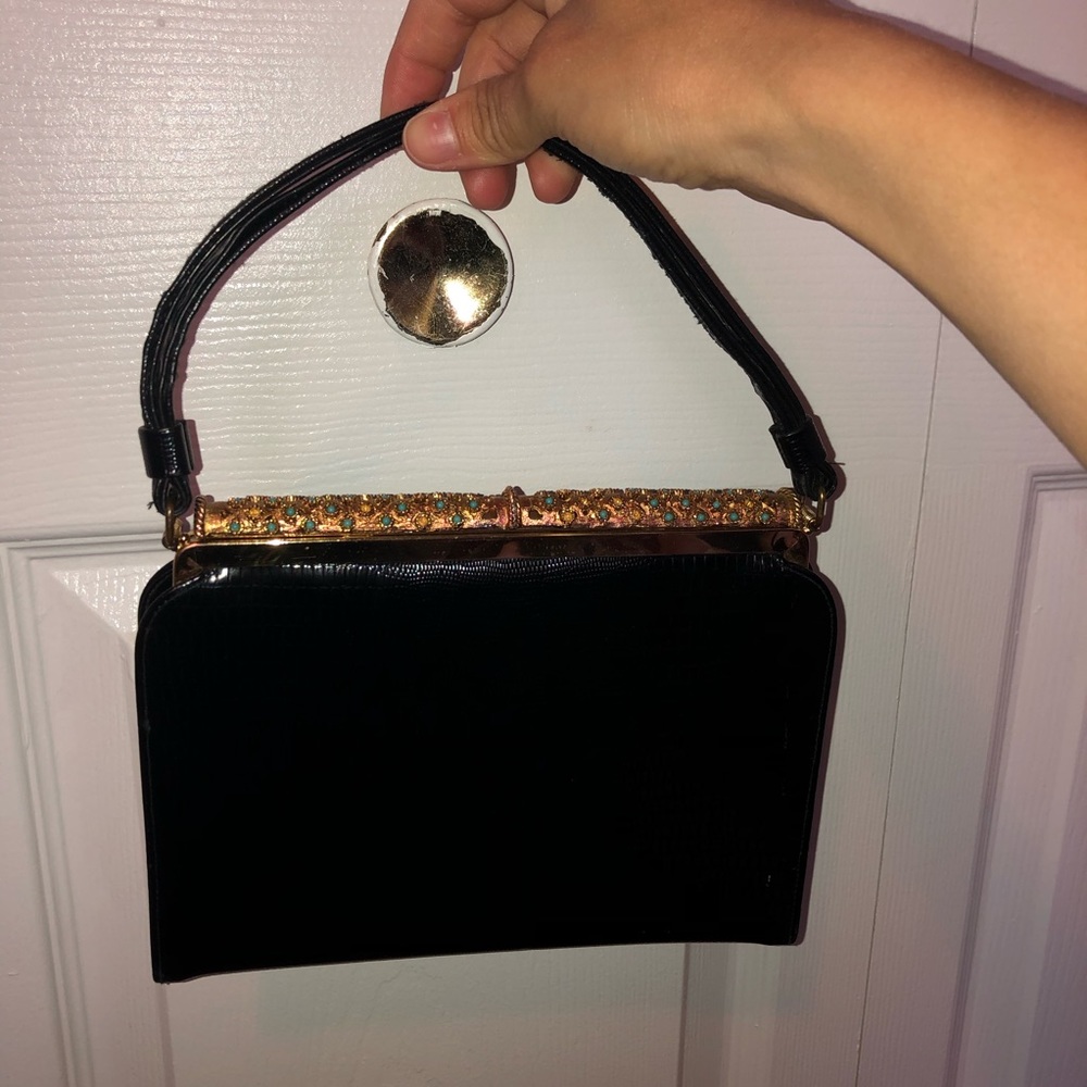 Purse 🖤🤖 - Picture 4 of 8